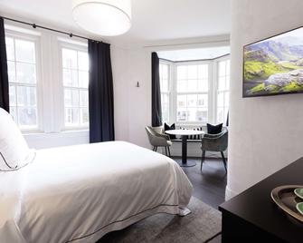 The Strand Hotel - Sydney - Bedroom