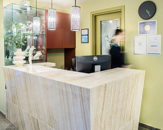 Hof Hotel - Kaunas - Recepción