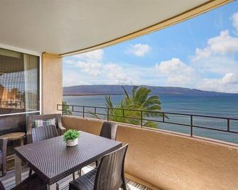 Luxury Oceanfront - New Ac Throughout - Top Floor Remodeled- Island Sands #608 - Maalaea - Balcony