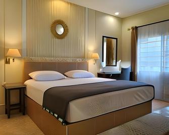 Holiday Village And Natural Garden Resor - Karon - Bedroom