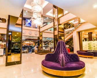 El Cavana Hotel - באנדונג - לובי