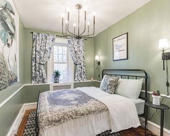 Homey Retreat in Historic Kennett Square!! - Kennett Square - Bedroom