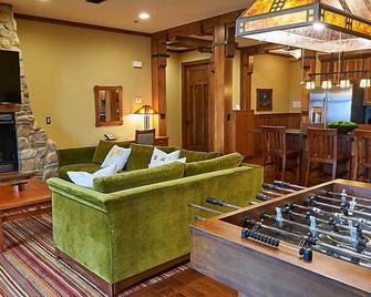 The Cliffs At Long Creek - Ridgedale - Living room