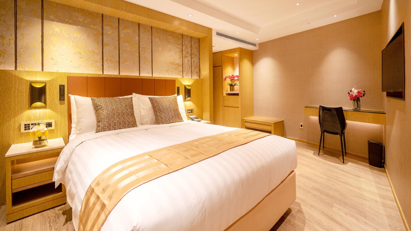 Grand Dragon Hotel