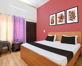 Spot On The Patharkot Cafe & Cottage - Kāthgodām - Bedroom