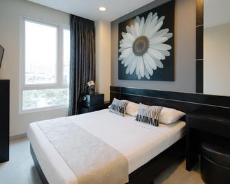 Hotel 81 Changi - Singapur - Schlafzimmer