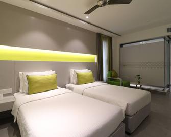 Zibe Salem By Grt Hotels - Salem - Bedroom
