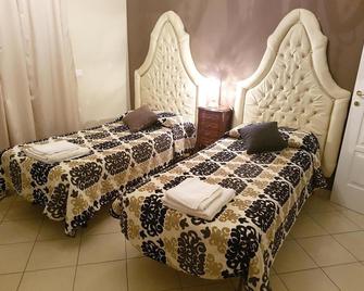 B&b Torre Dei Saraceni - Marina di Gioiosa Ionica - Habitación