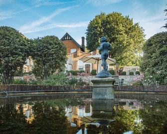 Roman Camp Inn - קרומר - בניין