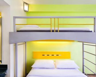 ibis budget Jakarta Cikini - ג'קרטה - חדר שינה