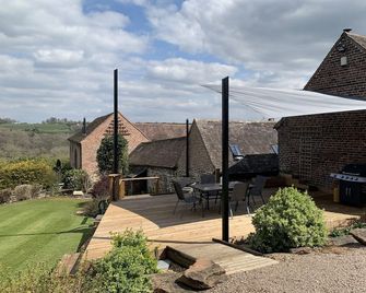 Secluded Loft Studio in an area of natural beauty. - Bridgnorth - Patio