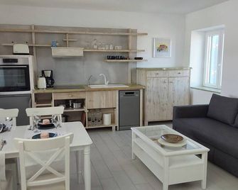 Marvens Apartment - Zefiria - Cocina