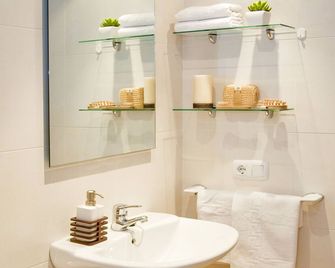 Apartamentos Campuebla - Montanejos - Baño