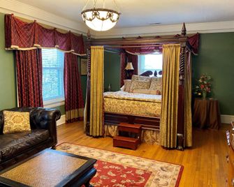 Inn at 835 Boutique Hotel - Springfield