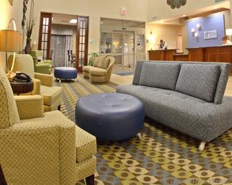 Holiday Inn Express & Suites Searcy By IHG - Searcy - Lounge