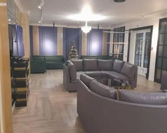 Kaspi Hotel - Oral