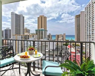 Ocean View! Your New Home Away From Home! Ac, Full Kitchen, Free Wi-Fi - Honolulu - Balcony