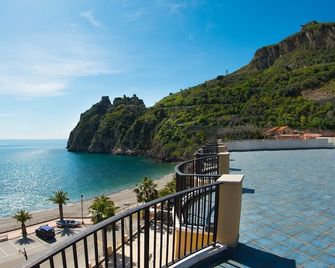 Elihotel - Sant'Alessio Siculo - Venkovní prostory