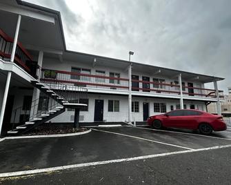Travelers Inn By OYO Longview Kelso - Longview - Edificio
