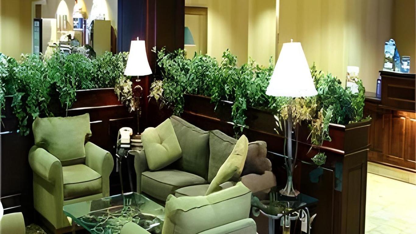 Holiday Inn Express Lebanon By IHG