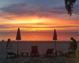 Eco Lanta Hideaway Beach Resort - Ko Lanta - Playa
