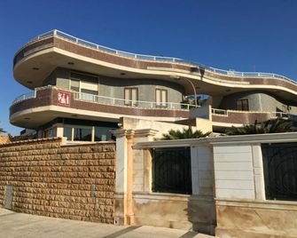 L'Onda - Marina di Ragusa - Bâtiment