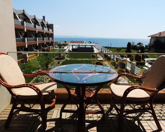 Venus Thermal Boutique Hotel - Güre - Balcón