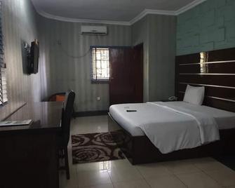 Hano Hotels And Suites - Port Harcourt - Bedroom