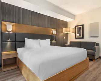 Executive Residency by Best Western Calgary City View North - Calgary - Bedroom