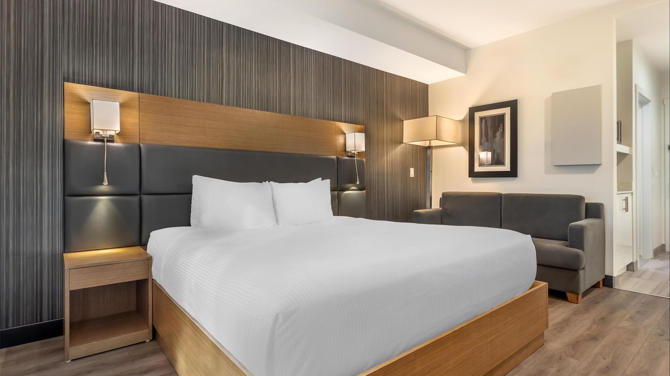 Executive Residency by Best Western Calgary City View North