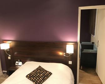 Hôtel Les Iris - Les Andelys - Bedroom