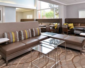 Holiday Inn Express & Suites Lafayette By IHG - Лафайєтт - Лаунж