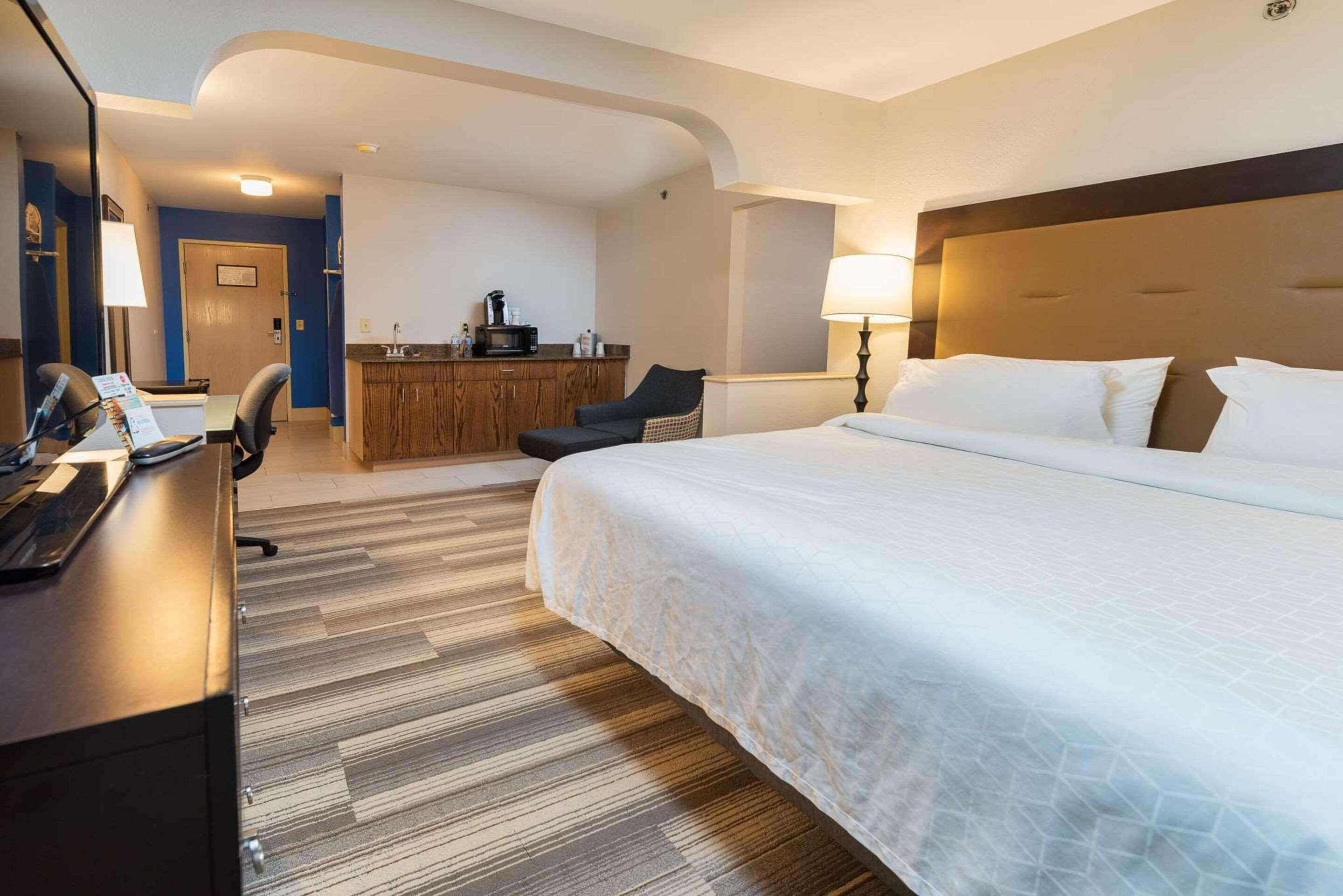 Country Inn & Suites by Radisson, South Haven, MI - South Haven - Camera da letto