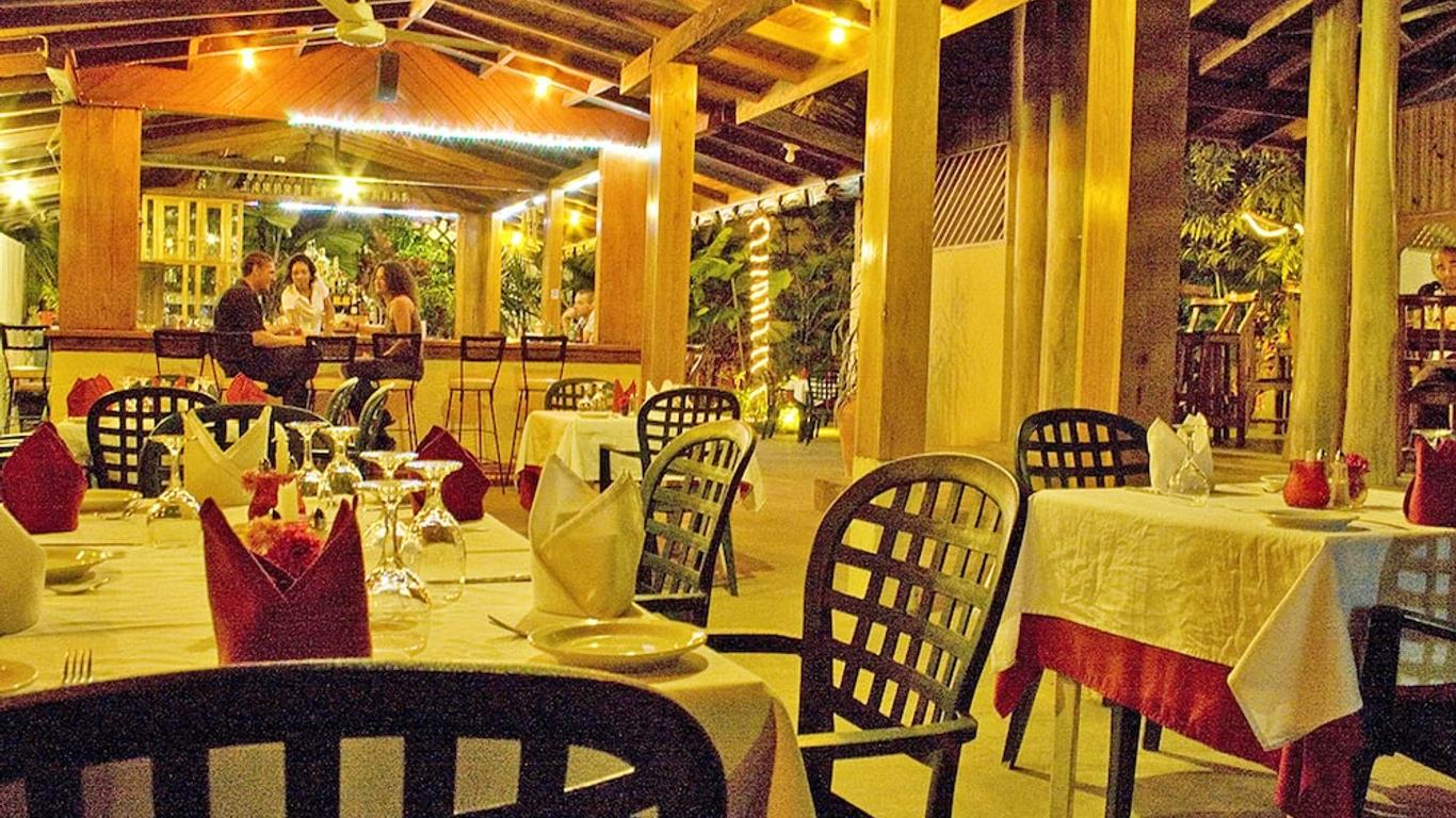 Sunrise Club Hotel