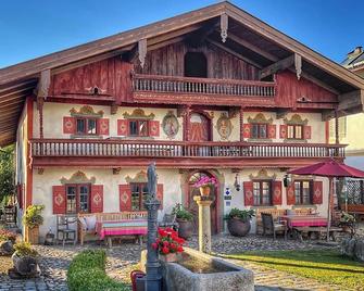 Das Schusterhäusl - Urlaub im oberbayerischen Baudenkmal - Steinkirchen - Edificio