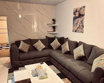 Cozy 1-bedroom apartment with WiFi, AC in awesome Swemeh - Sweimeh - Sufragerie