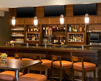 Anz Hotels Scranton - Scranton - Bar