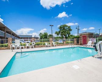Rodeway Inn Expo Center - Spartanburg - Pool