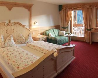 Hotel Alpenrose - La Valle/Wengen - Camera da letto