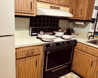 Beautiful 3-bedroom house with AC in charming northeast Philadelphia - 費城 - 廚房