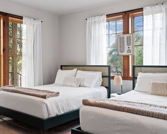Urban Cowboy Villas - Heart of 704 - Austin - Habitación