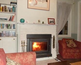 Norwood Mountain Lodge - Blackheath - Huiskamer