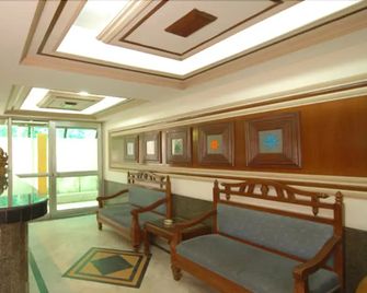 Hotel Chanakya Inn - Patna - Lobby