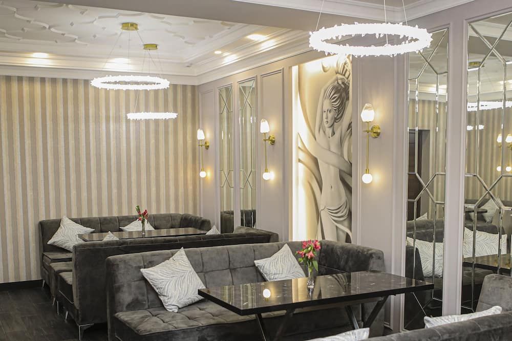 Anga Yerevan Hotel - ירבאן - מסעדה