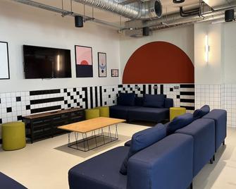 Destiny Student - Parkgate - Dublin - Lounge