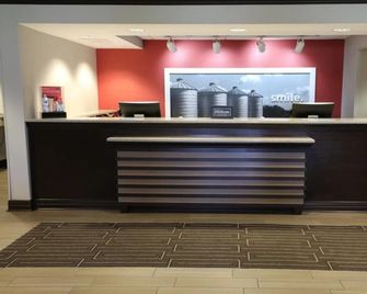Hampton Inn Dyersburg - Dyersburg - Rezeption