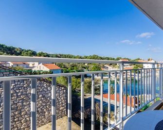 Mljet Jewel in National Park - Pomena - Balcony