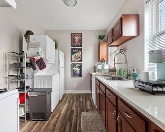 Luxe Design 3br in Pittsburgh's Most Lively Neighborhood - Pittsburgh