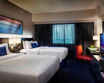 Courtyard by Marriott New York JFK Airport - Queens - Habitación