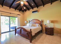 A Beautiful Villa in Reserva Conchal on the Robert Trent Jones Jnr Golf Course - Puerto Viejo - Bedroom